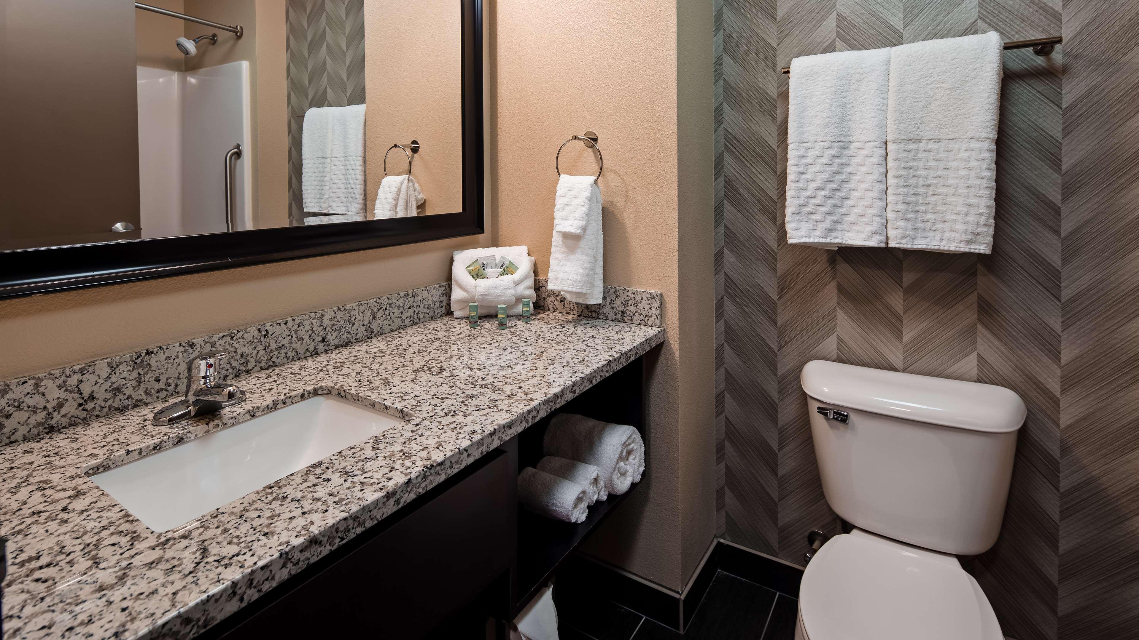 Best Western Roosevelt Place Bismarck Exterior photo