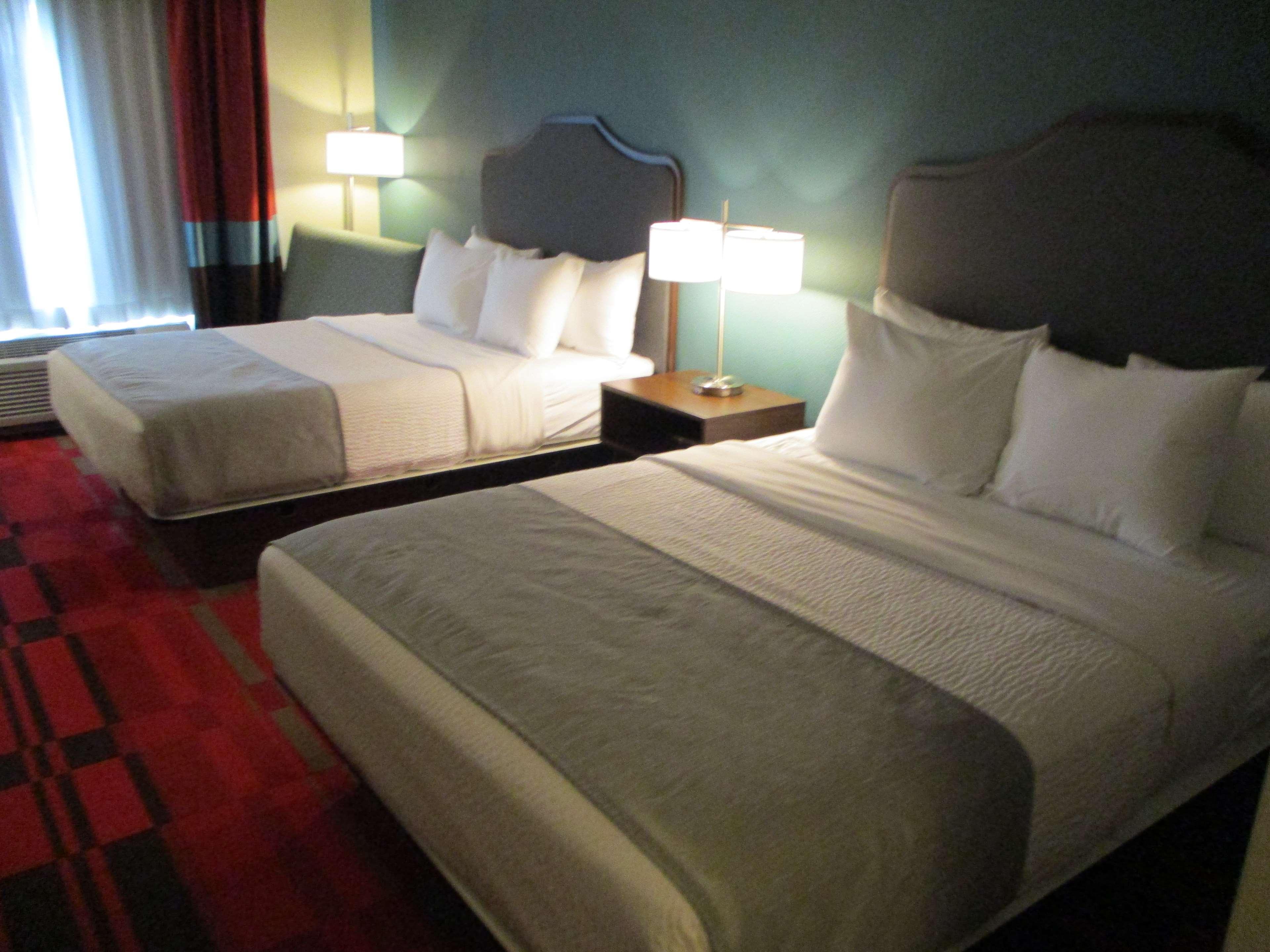 Best Western Roosevelt Place Bismarck Exterior photo