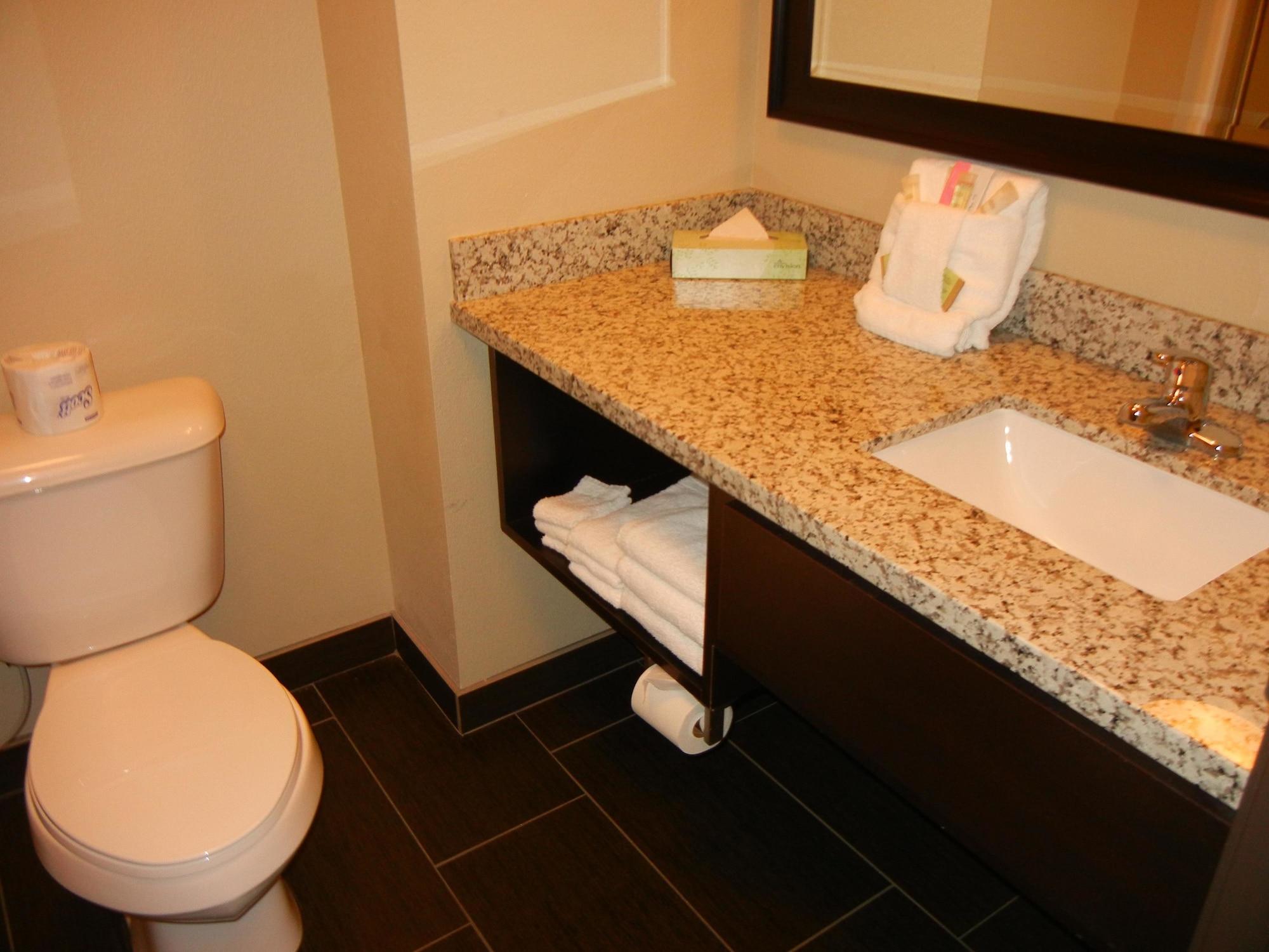 Best Western Roosevelt Place Bismarck Exterior photo