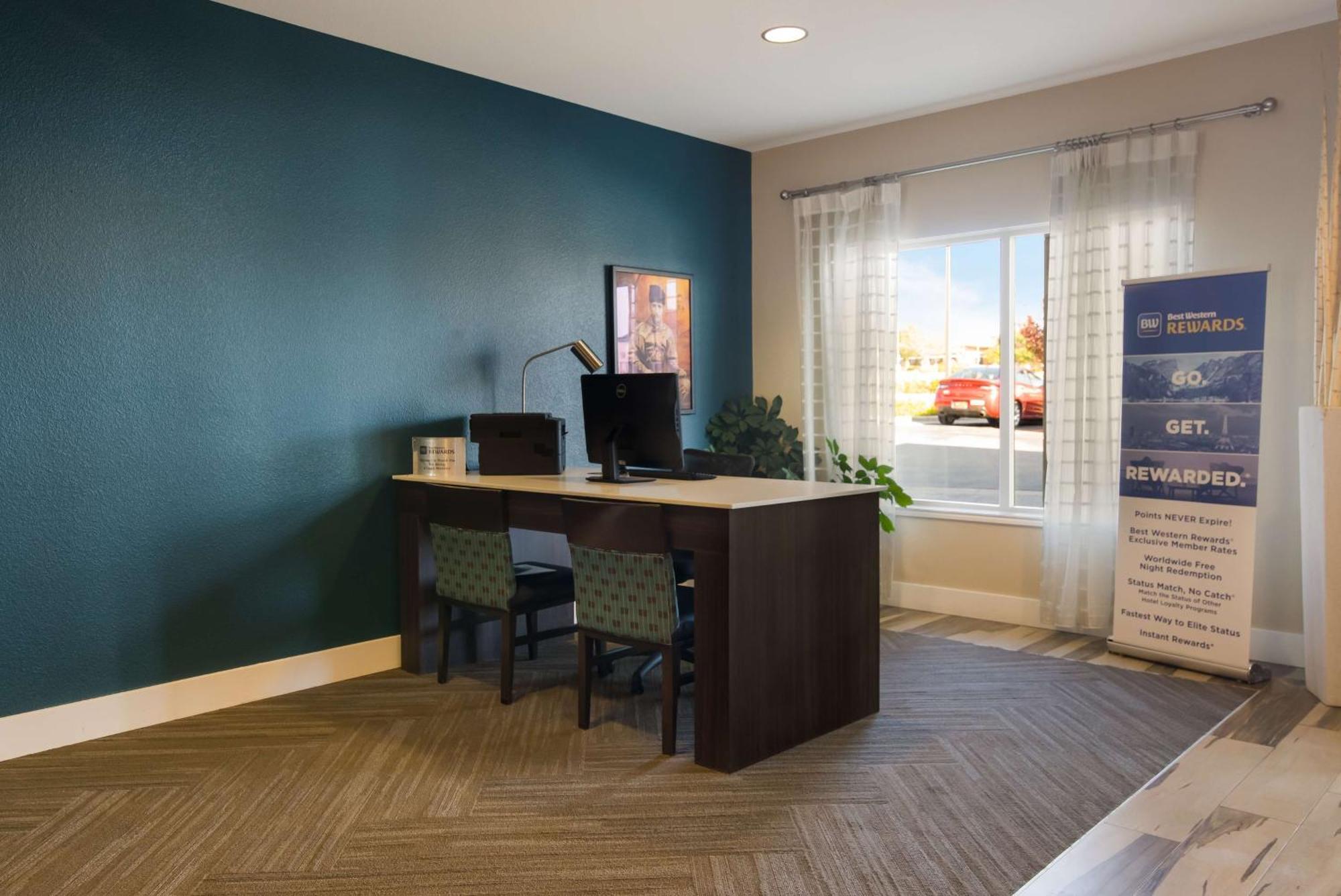 Best Western Roosevelt Place Bismarck Exterior photo